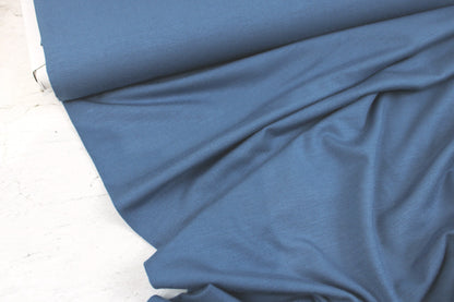 Wicher Modaljersey in uni Jeansblau Ballenansicht