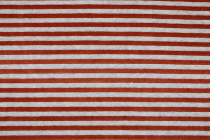 Nickistoff mit Streifen in Rost und Hellgrau meliert Detailbild