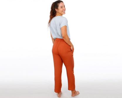 Schnittmuster für die knöchelfreie Hose Hanna von Studio Schnittreif von hinten