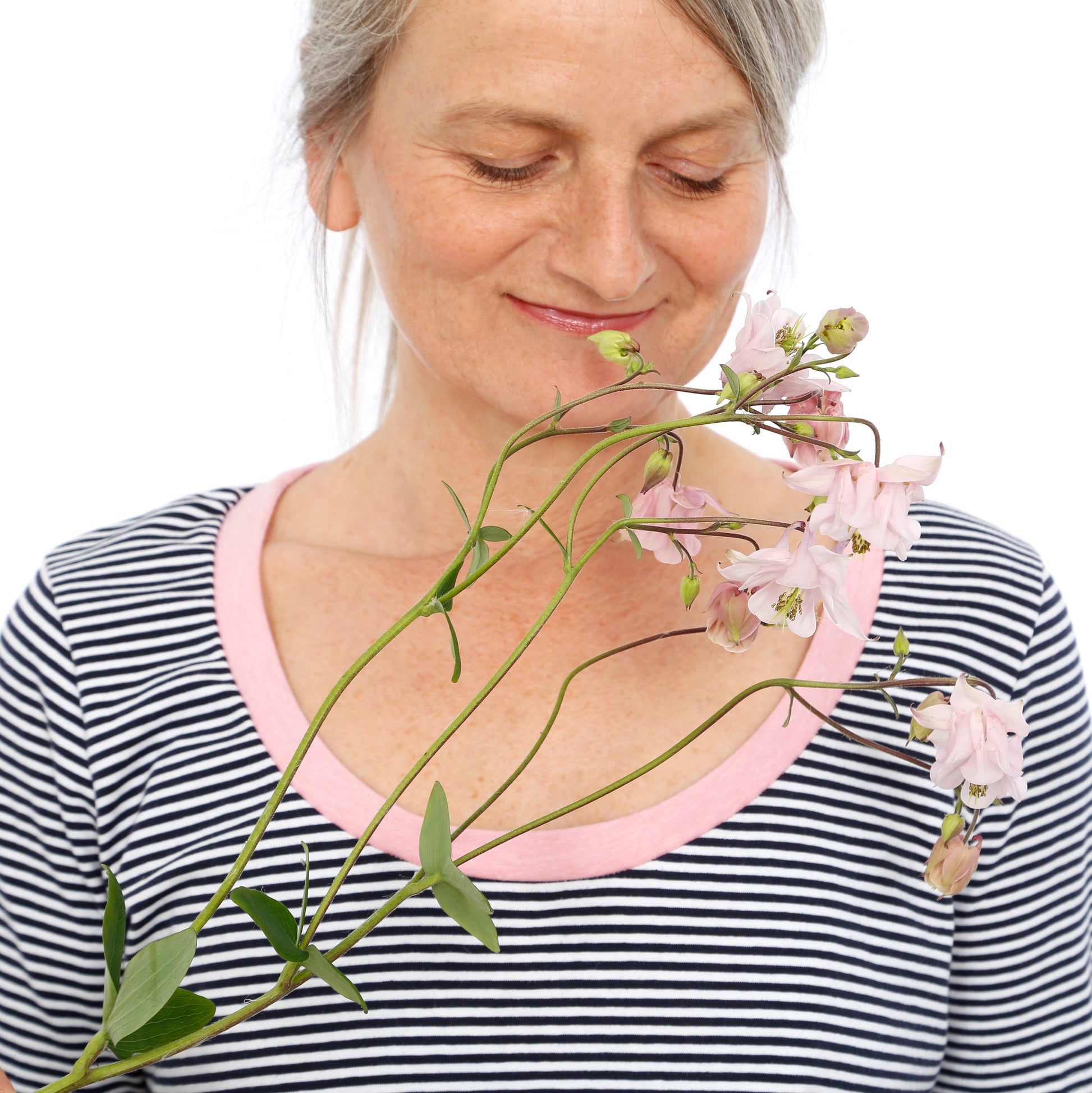 Schnittmuster für das Basicshirt Frau Anica von Studio Schnittreif Nähbeispiel mit Streifenstoff
