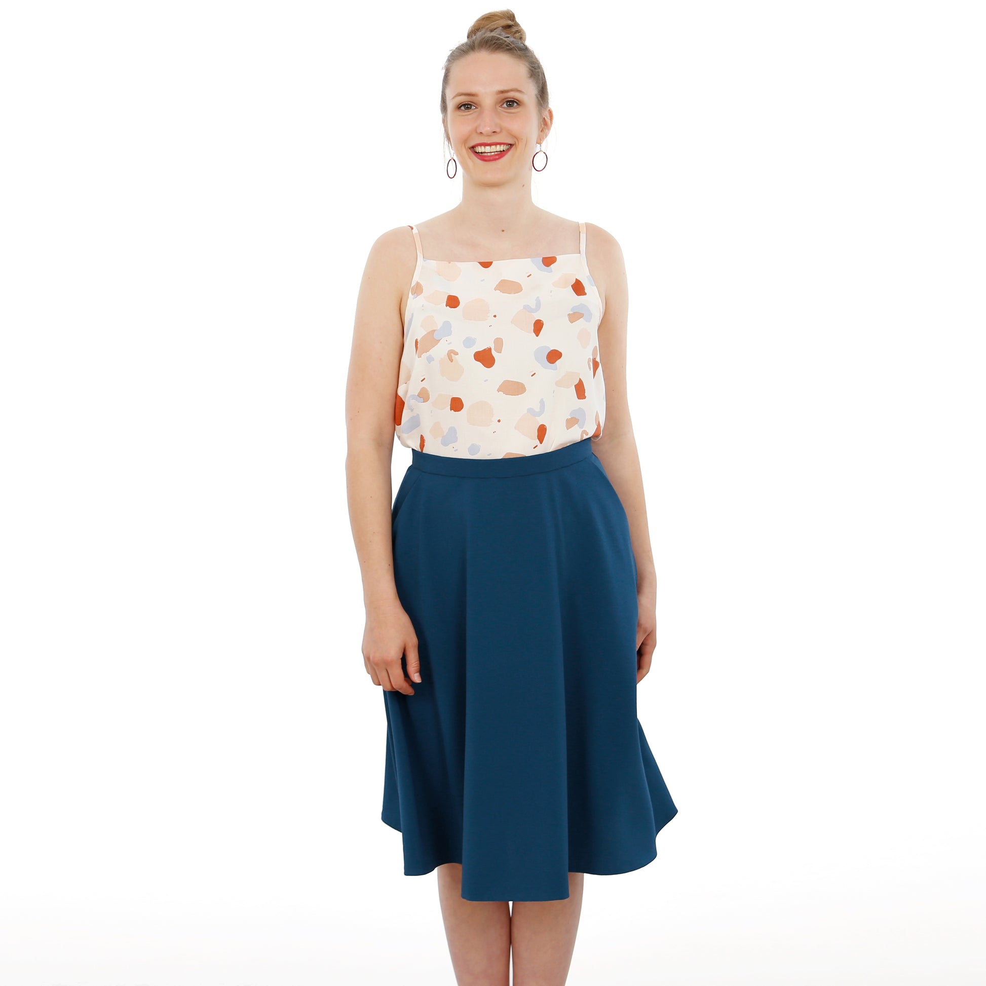 Schnittmuster Frau Bella Halbtellerrock von Studio Schnittreif