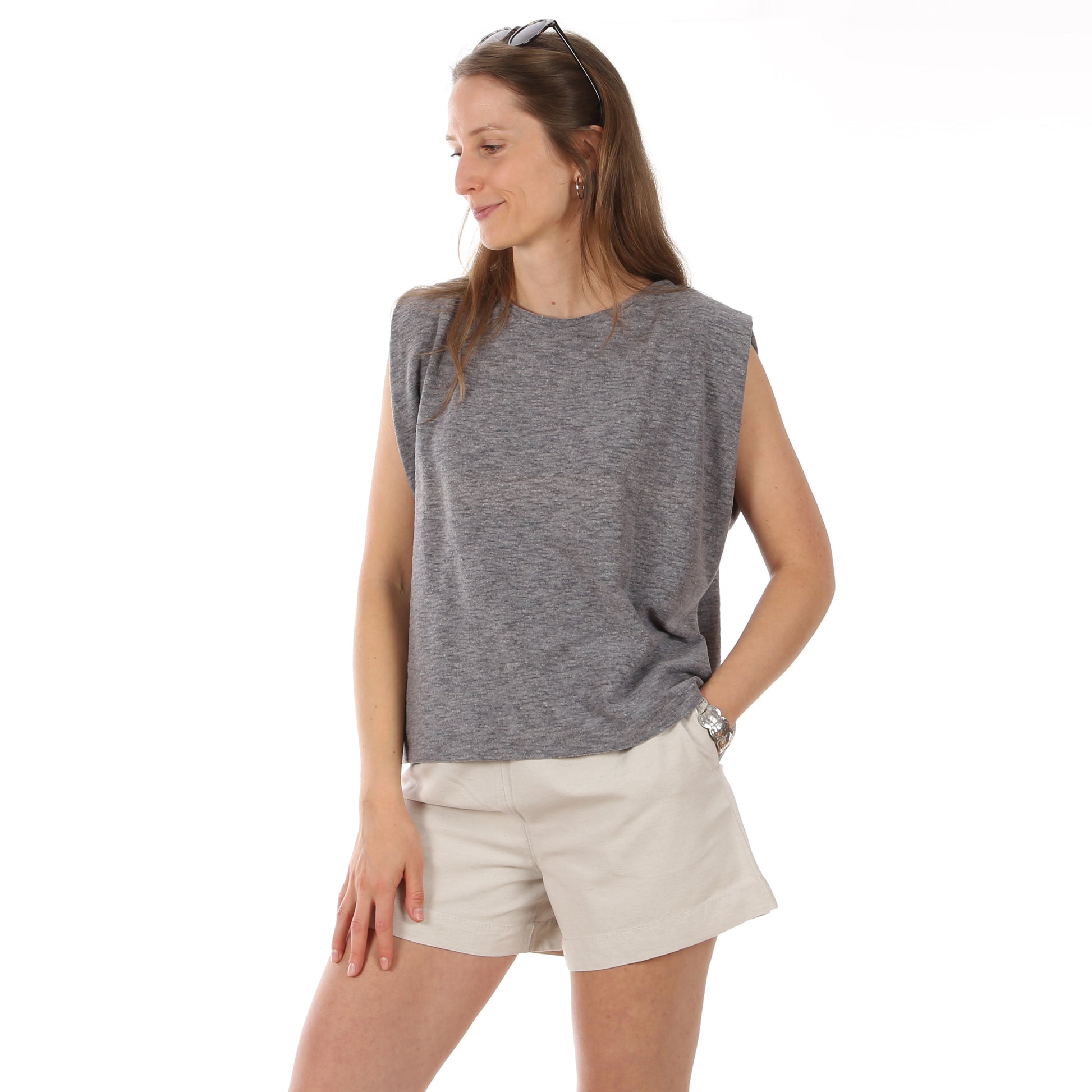 Schnittmuster Frau Thea Top mit tiefem Armloch