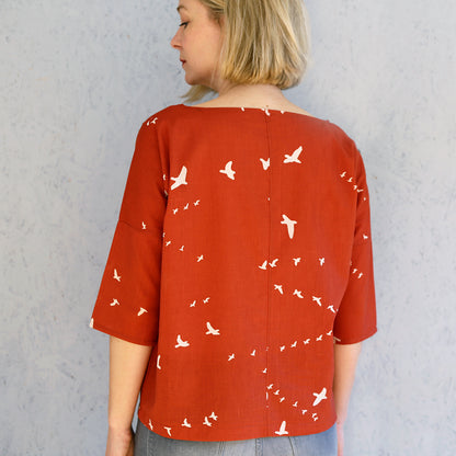 Schnittmuster kurze Bluse mit Taschen Frau Aiko von Studio Schnittreif