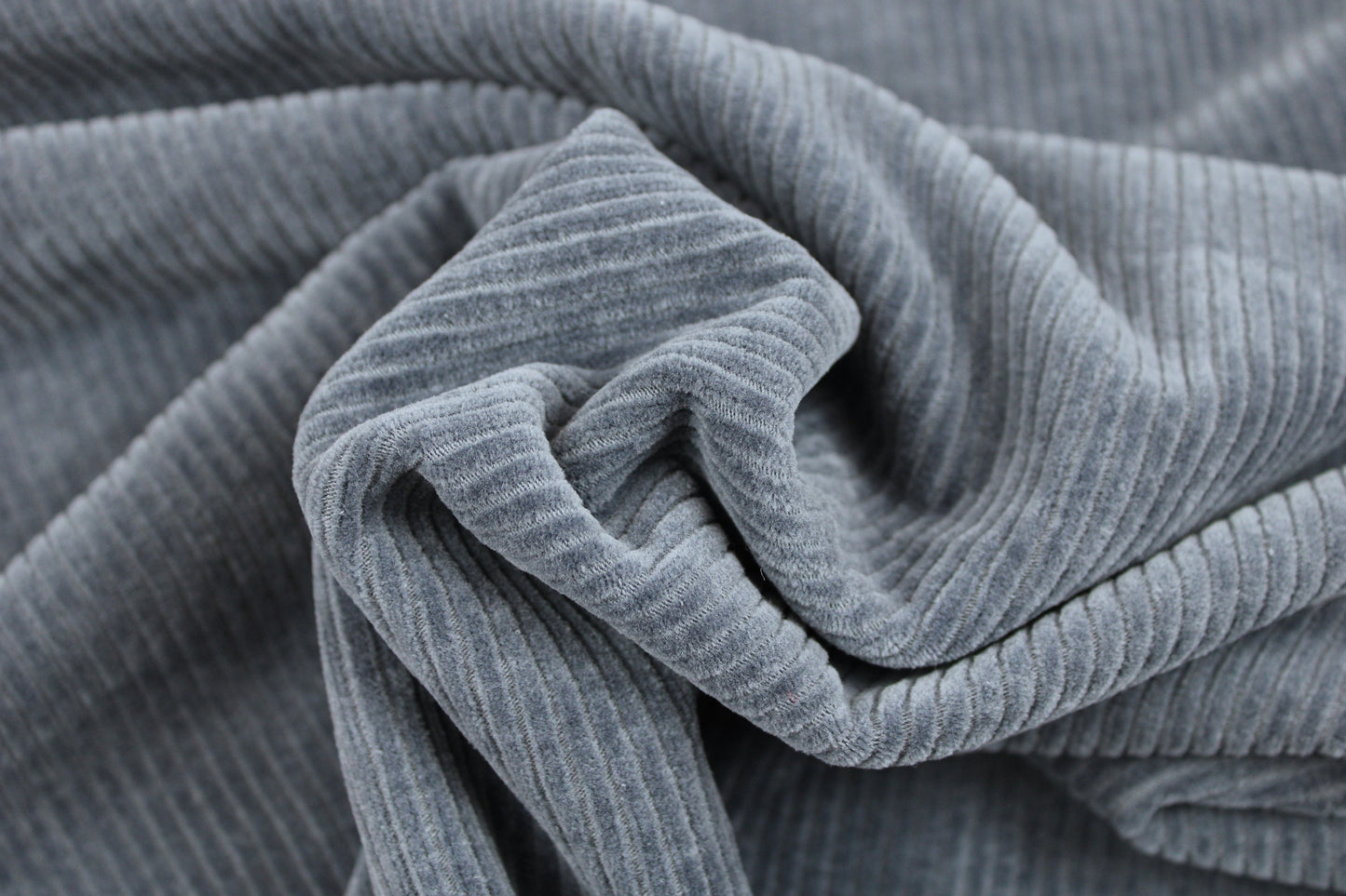 Stretchcord Juna in Jeansblau gedreht