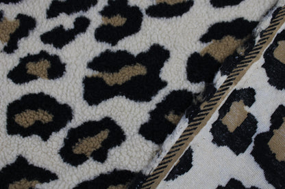 Teddystoff mit Leoprint in beige mit Stoffrückseite