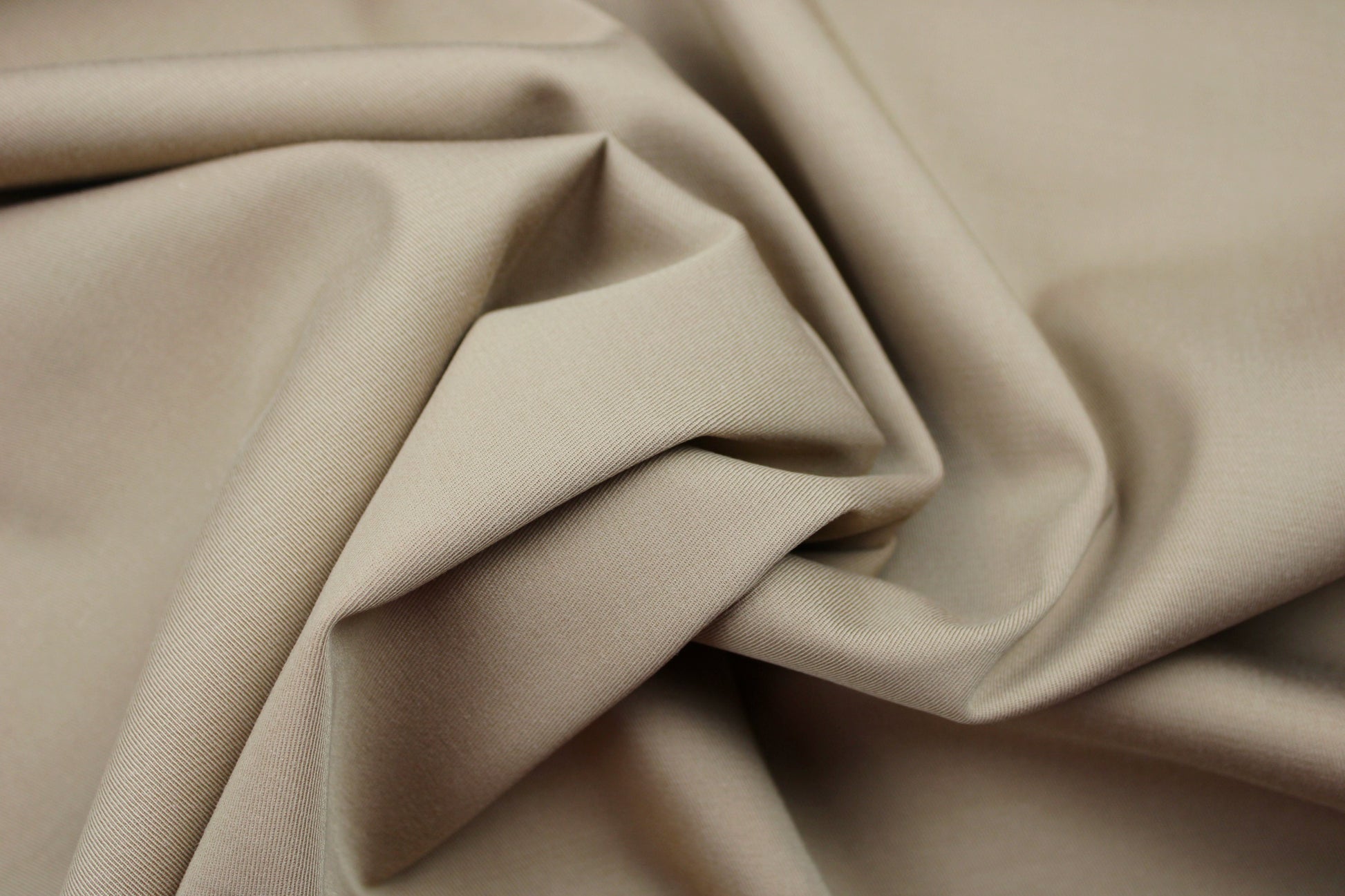 Tencel-Stretch in uni beige gedreht