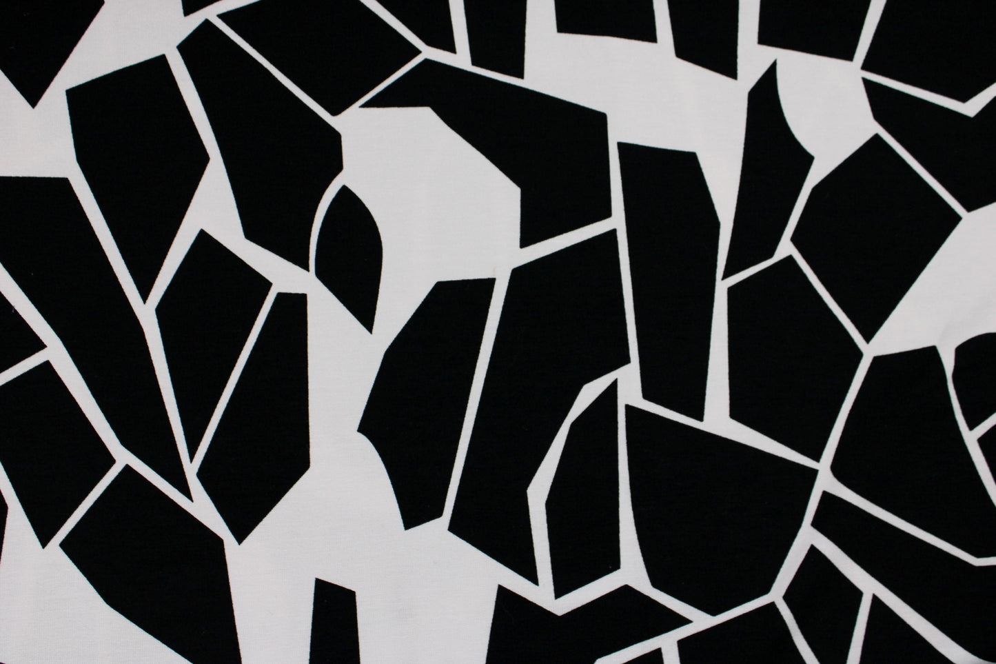 Viskosejersey Odd Puzzle in Schwarz, Weiß von mind the maker Detailbild