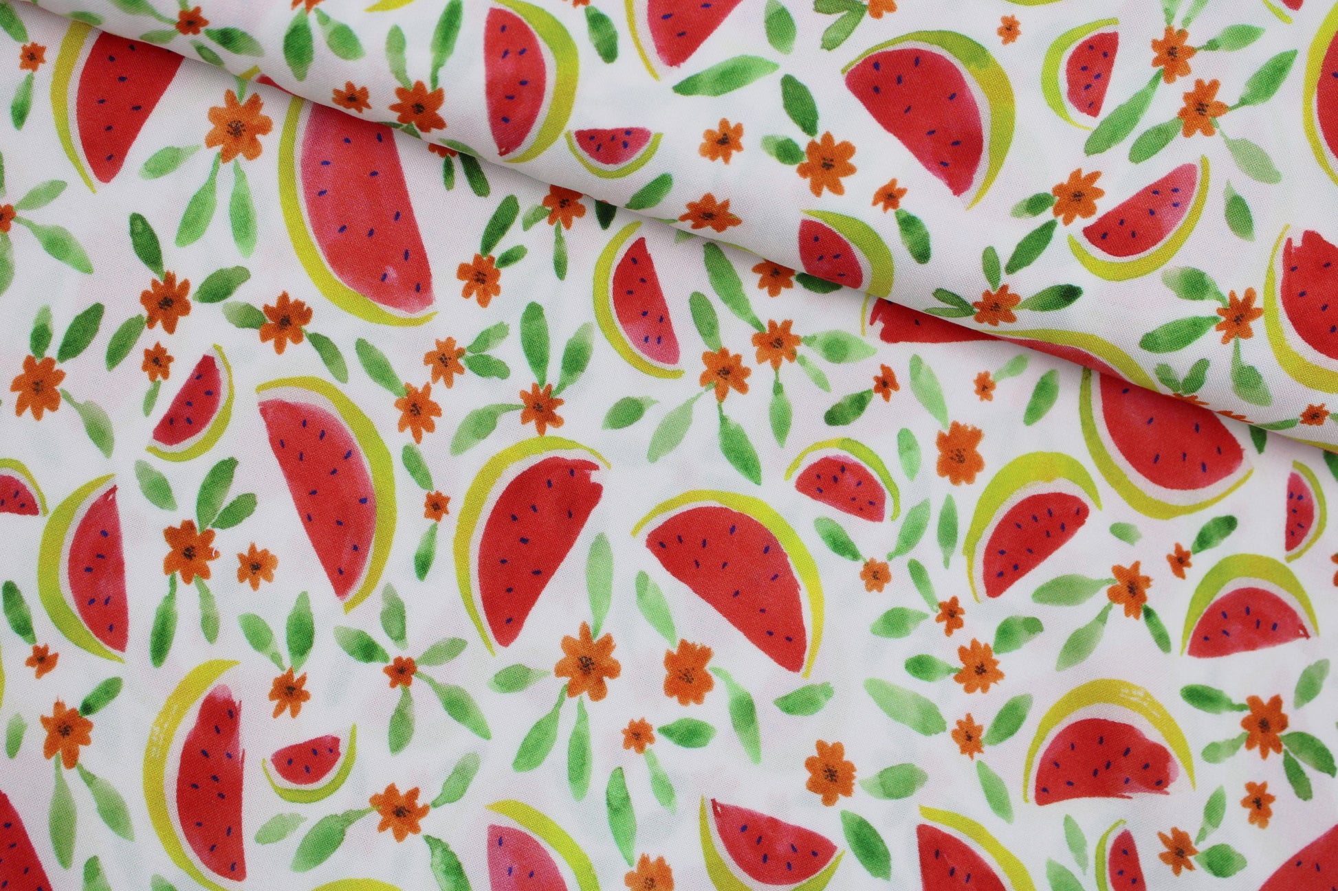 Sommerlicher Viskosestoff mit Wassermelonen quer