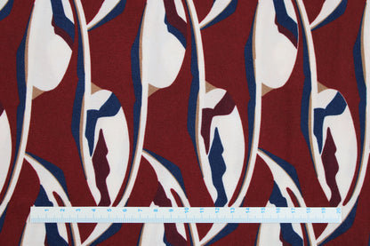 Weicher Viskosestoff mit leichterm Stretchanteil mit Retro-Blumenmuster Maßstab