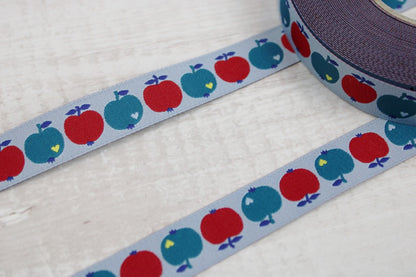 Webband mit Äpfeln Design by Graziela Detail