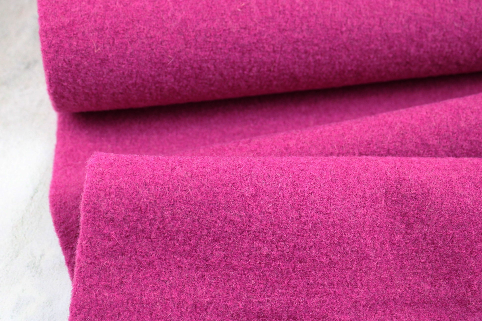 Wollwalk Naomi in pink Ballenansicht