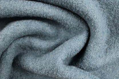 Wollwalk Naomi HW23/24 in rauchblau gedreht